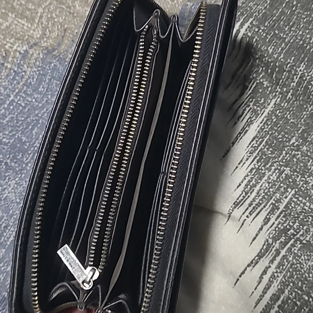 Wallet - Picture 2 of 2